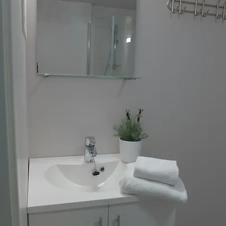 Lilland アパートホテル